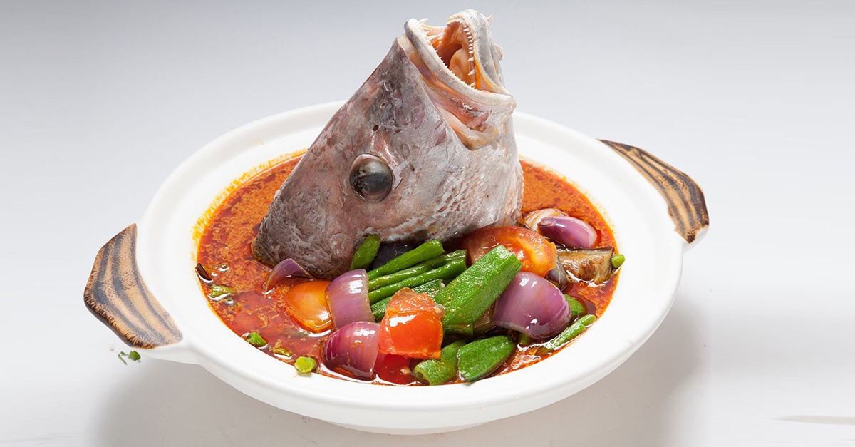 What fish eat. Еда на завтрак на английском. Английский язык тема завтрак. Eat fish девочка. He картинка для детей.