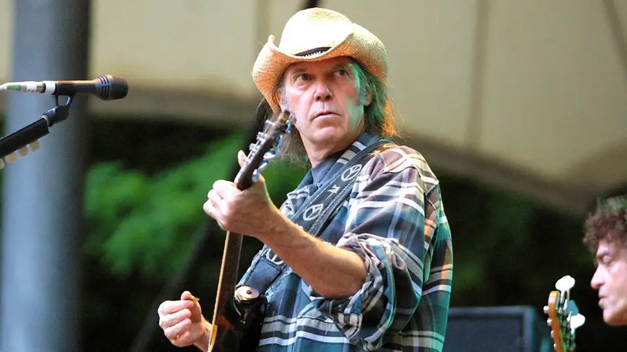 „Desinformationen bringen den Tod“ - Neil Young zieht seine Songs von Spotify zurück