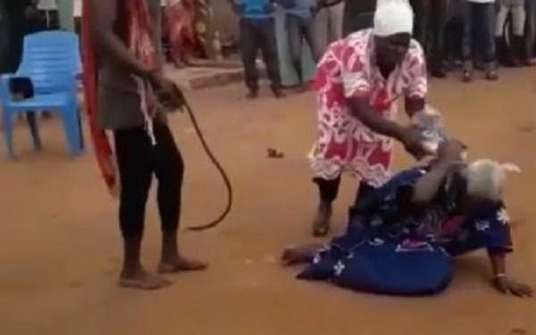 [Sensitive Video] 90 Year Old Woman Lynched, Accused Of Witchcraft