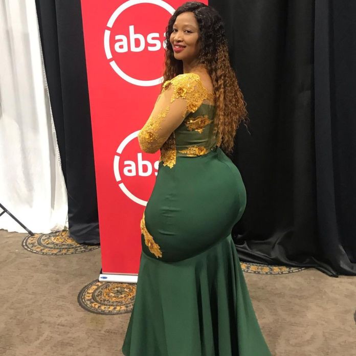 This Woman Works At Absa Bank, How Do Her Male Colleagues Survive In The  Office Ama Ni Chakula Ya Mdosi? - Kenyan Music
