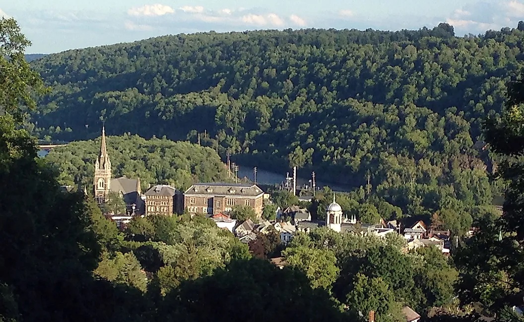 12 Affordable Small Towns in New York for Retirement