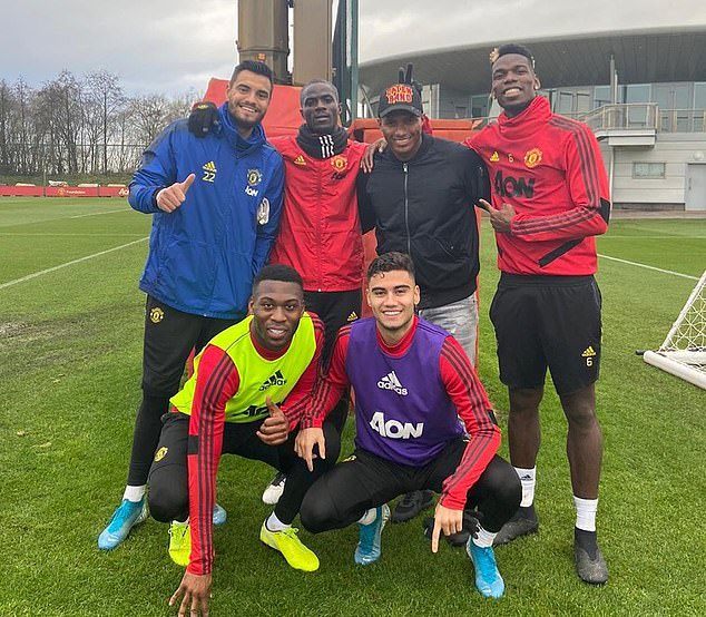 L-R: Sergio Romero, Eric Bailly, Antonio Valencia, Paul Pogba, Timothy Fosu-Mensah and Andreas Pereira during Manchester United training on Tuesday
