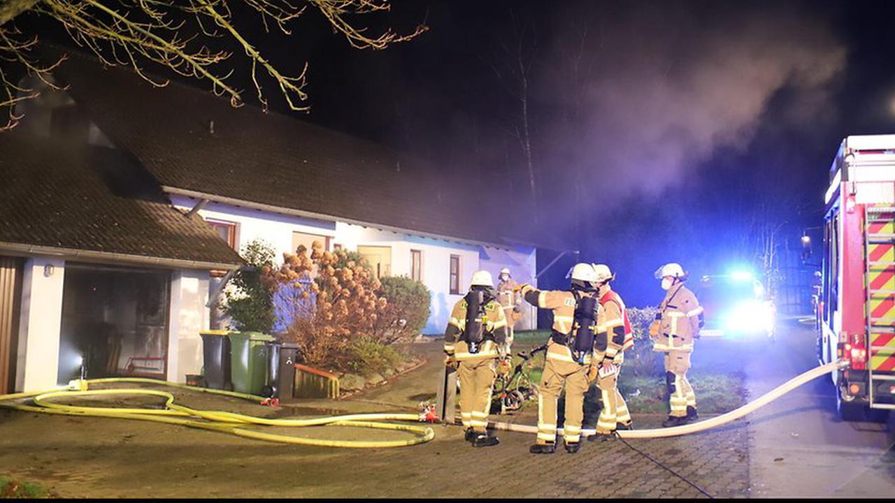 Feuer in Much: Akkus von Golfcaddy gingen in Garage in Walterscheid in Flammen auf