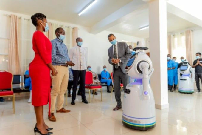 Rwanda deploys Robots to attend to COVID-19 patients 2