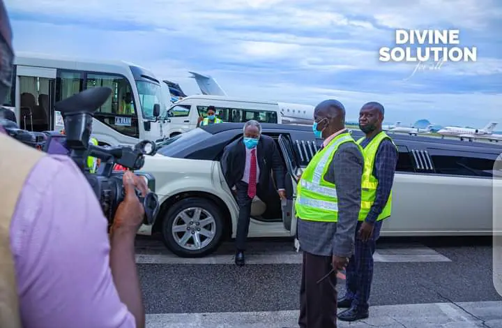 2 Things To Learn As Deeper Life Founder, Pastor Kumuyi Arrives Abuja  Crusade Ground In A Limousine - Nobelie