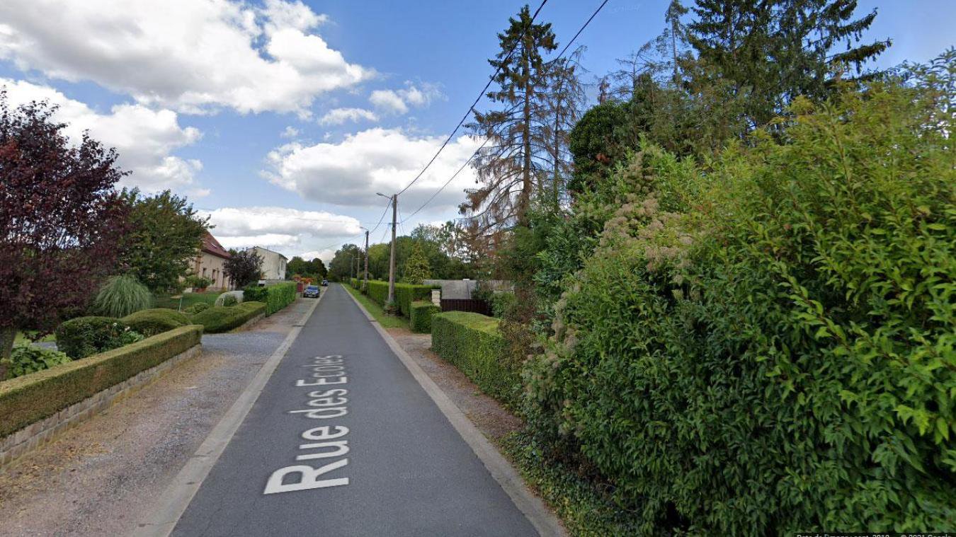 Une Femme Retrouvee Morte Sur La Route Elle Serait Tombee Par La Fenetre D Une Voiture Opera News