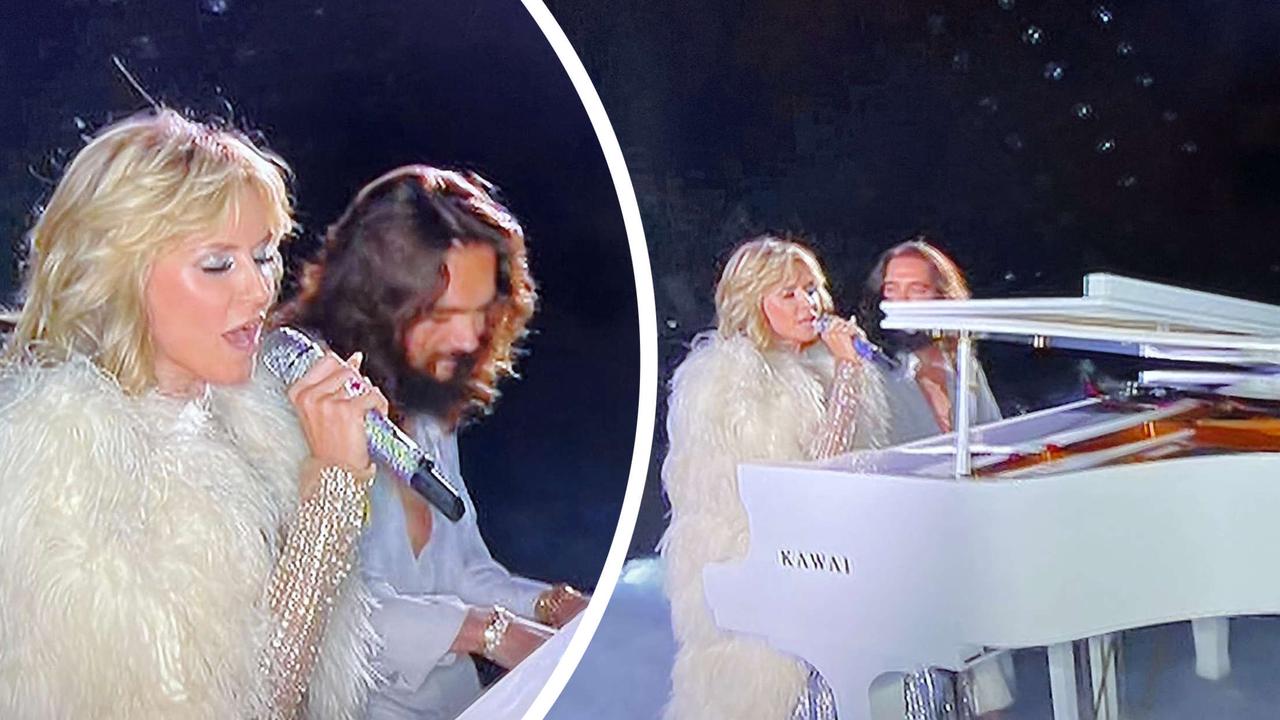 „Gänsehaut“ „Erstmal Ton aus“: Fans lästern über Live-Gesang von Heidi Klum im GNTM-Finale