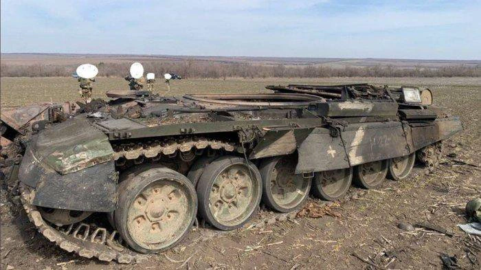 Tank Rusia yang hancur lebur diserang pasukan Ukraina