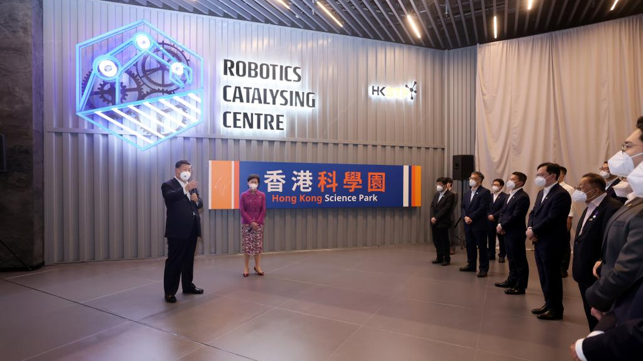 Xi Jinping inspiziert Hongkong Science Park