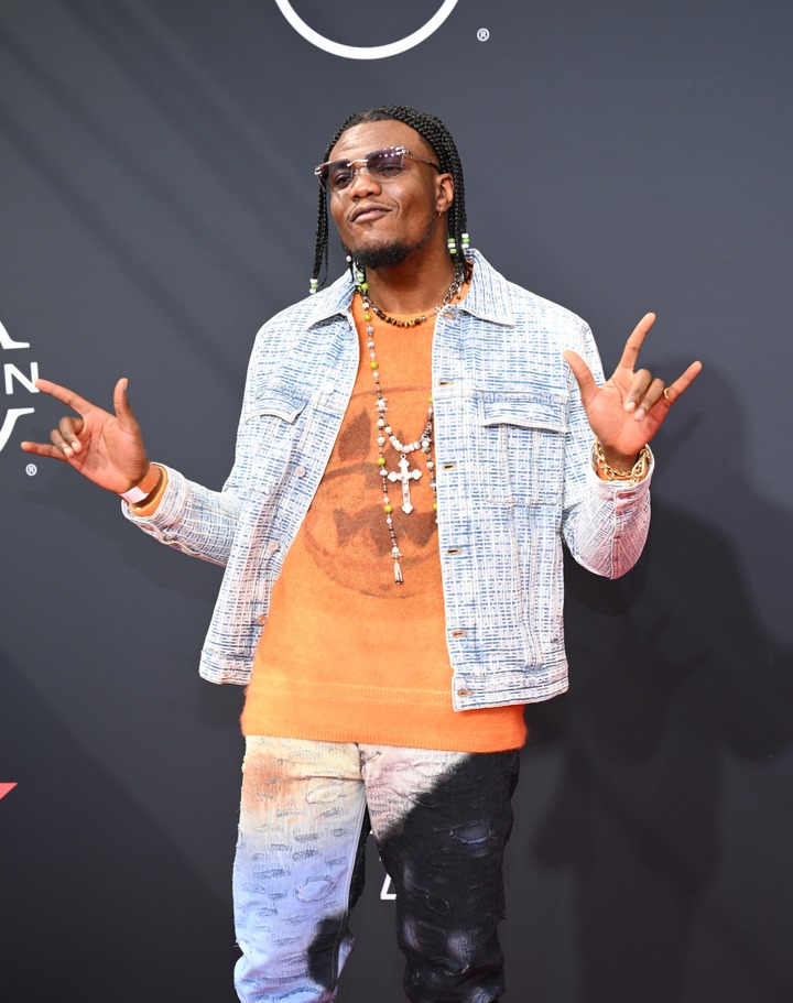 See the photos of celebs on the 2022 BET Awards red carpet