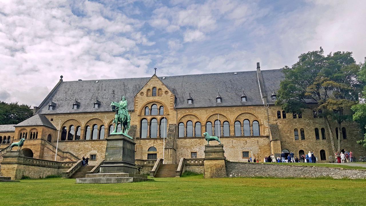 Umzug zum Geburtstag: Goslar feiert 1.100-jähriges Bestehen
