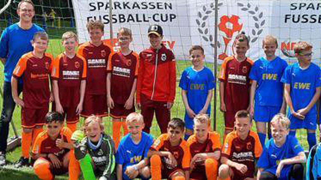 Fußballer in Zwischenrunde des Sparkassencups: Junge Talente siegen im Trikot ihres noch jüngeren Clubs