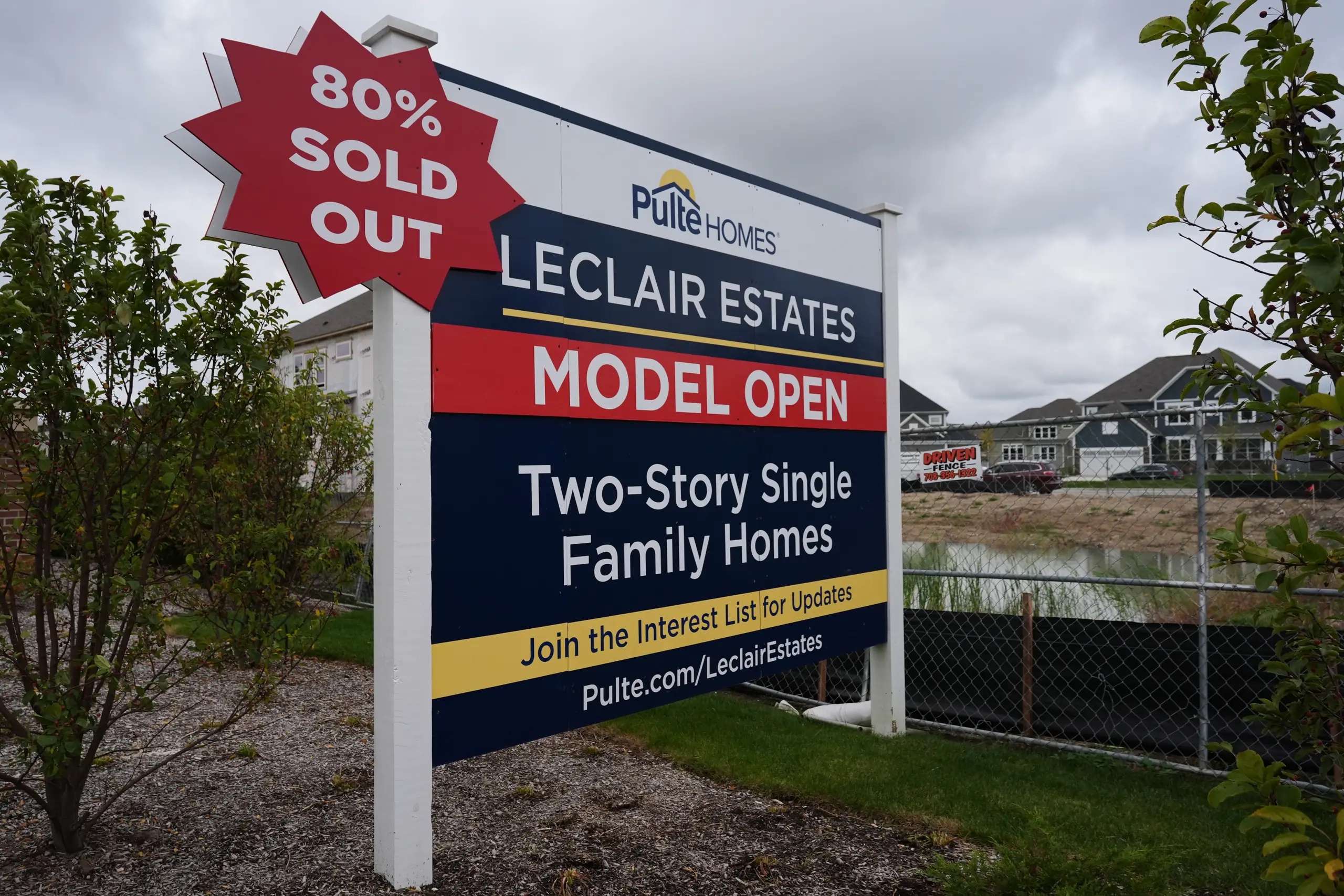 Average 30-year U.S. mortgage rate falls to 7.24%, its lowest in more than a month