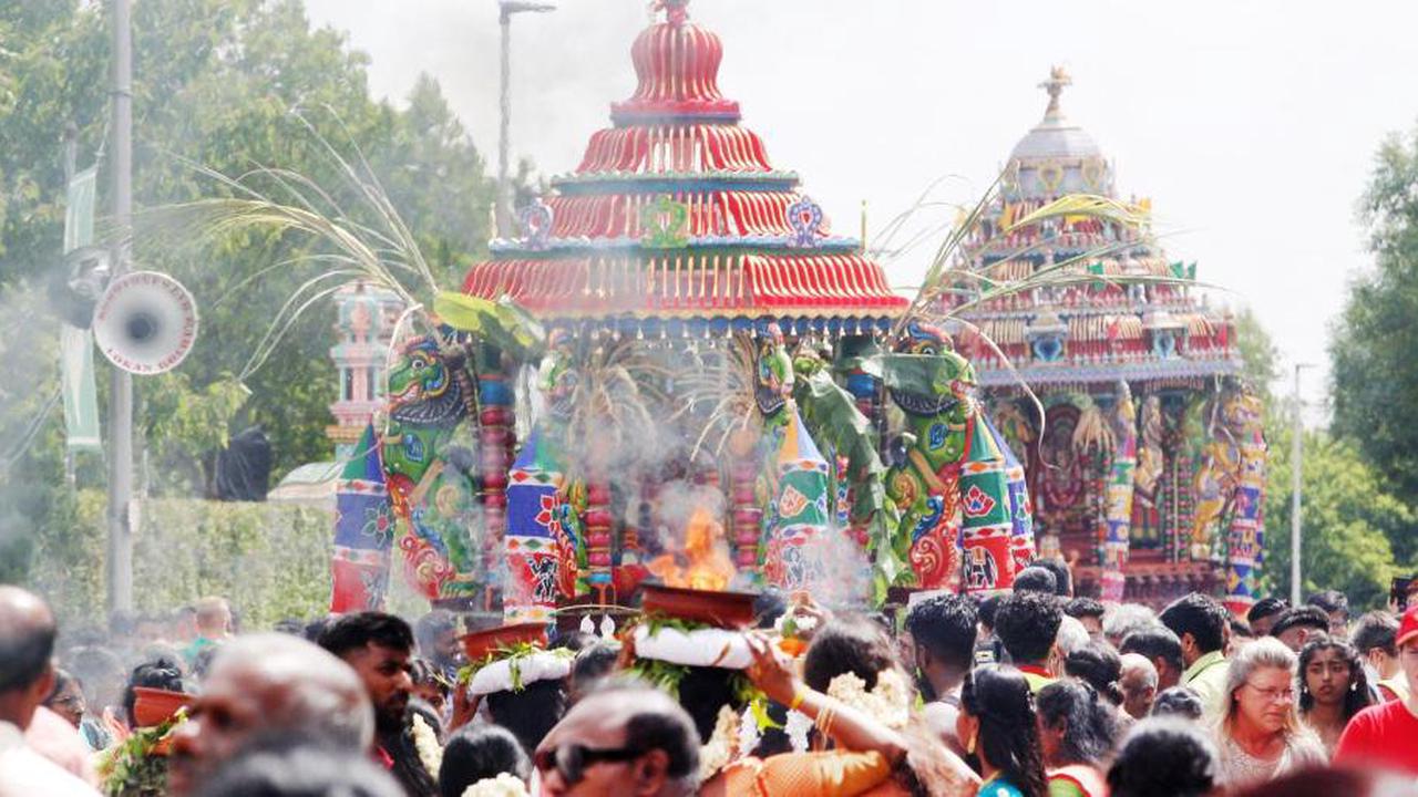 Hinduismus 10.000 Hindus begleiteten Prozession um Tempel in Hamm
