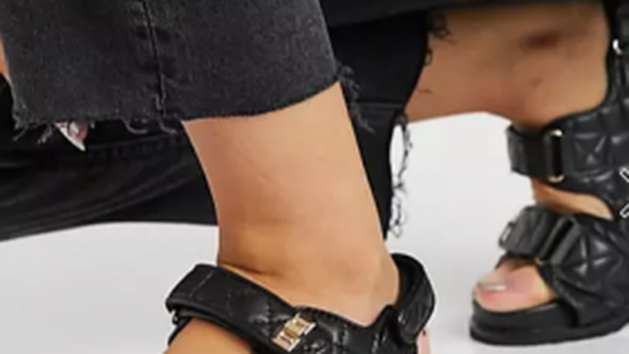 Nue-pieds : les plus beaux modèles de dad sandales à porter au bureau