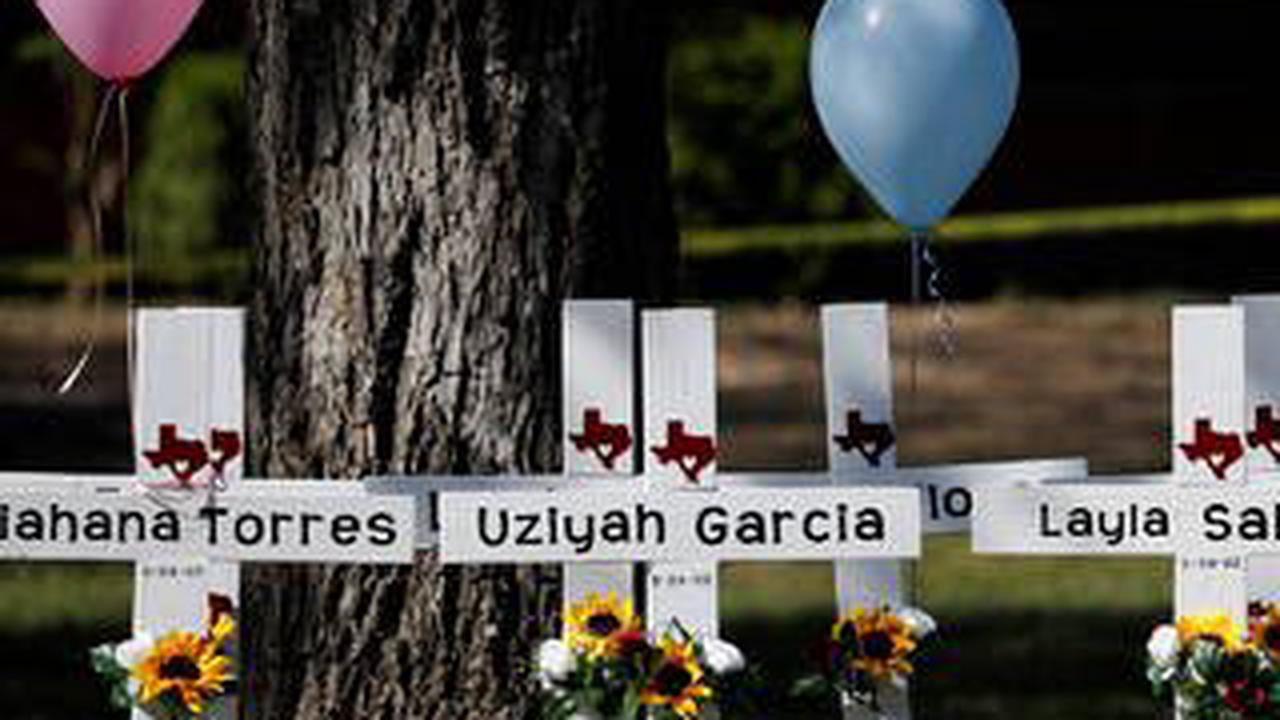 Вдовец убитой в школе в Техасе учительницы умер от горя