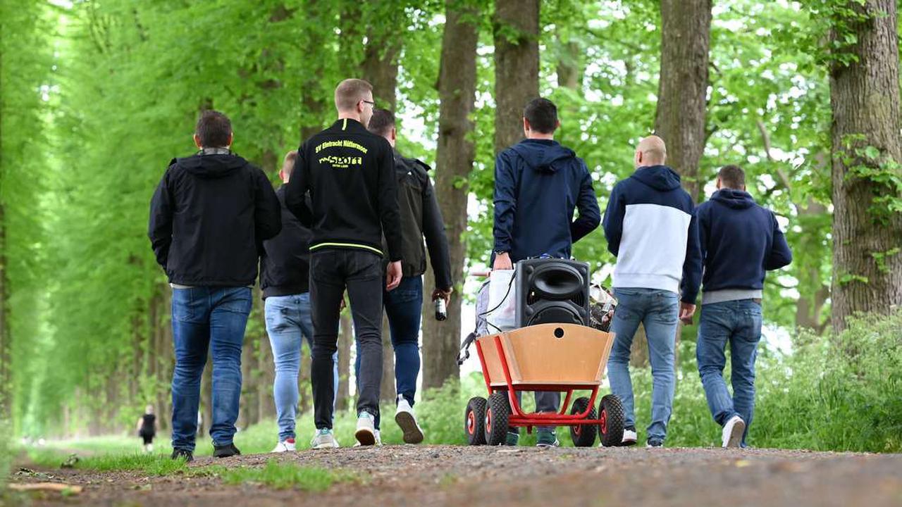 Mann stürzt in die Tiefe: So lief der Vatertag 2022 in Niedersachsen