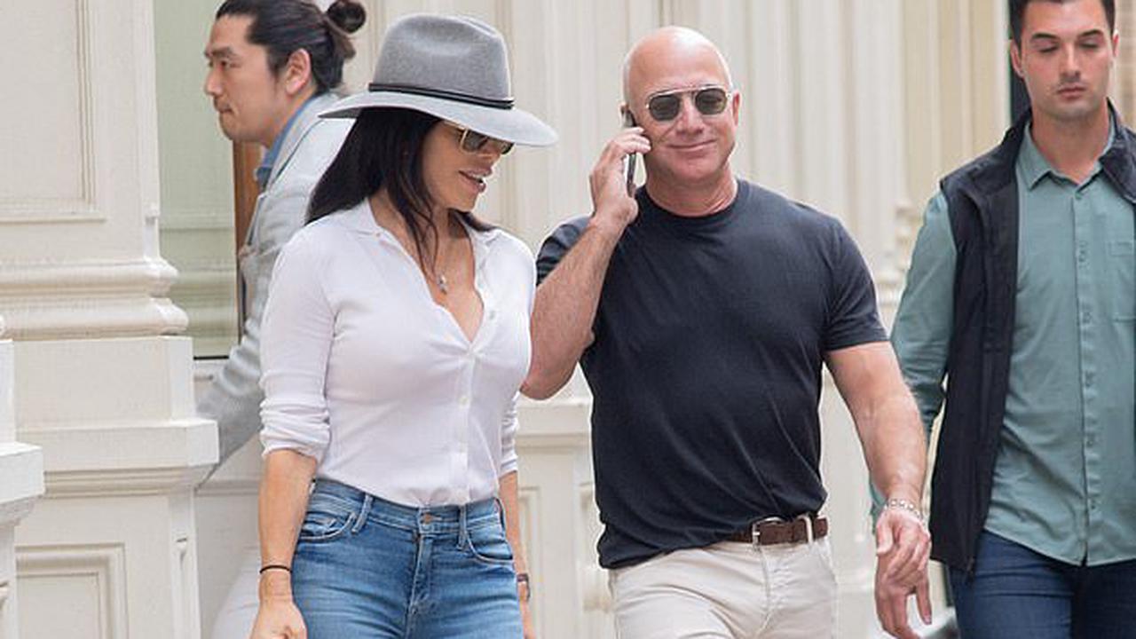 Jeff Bezos and girlfriend Lauren Sanchez spend their Sunday afternoon ...