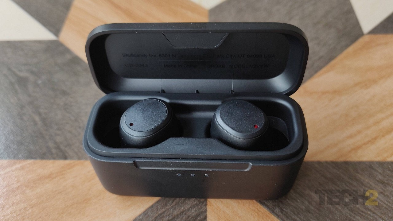 spoke true wireless earbuds