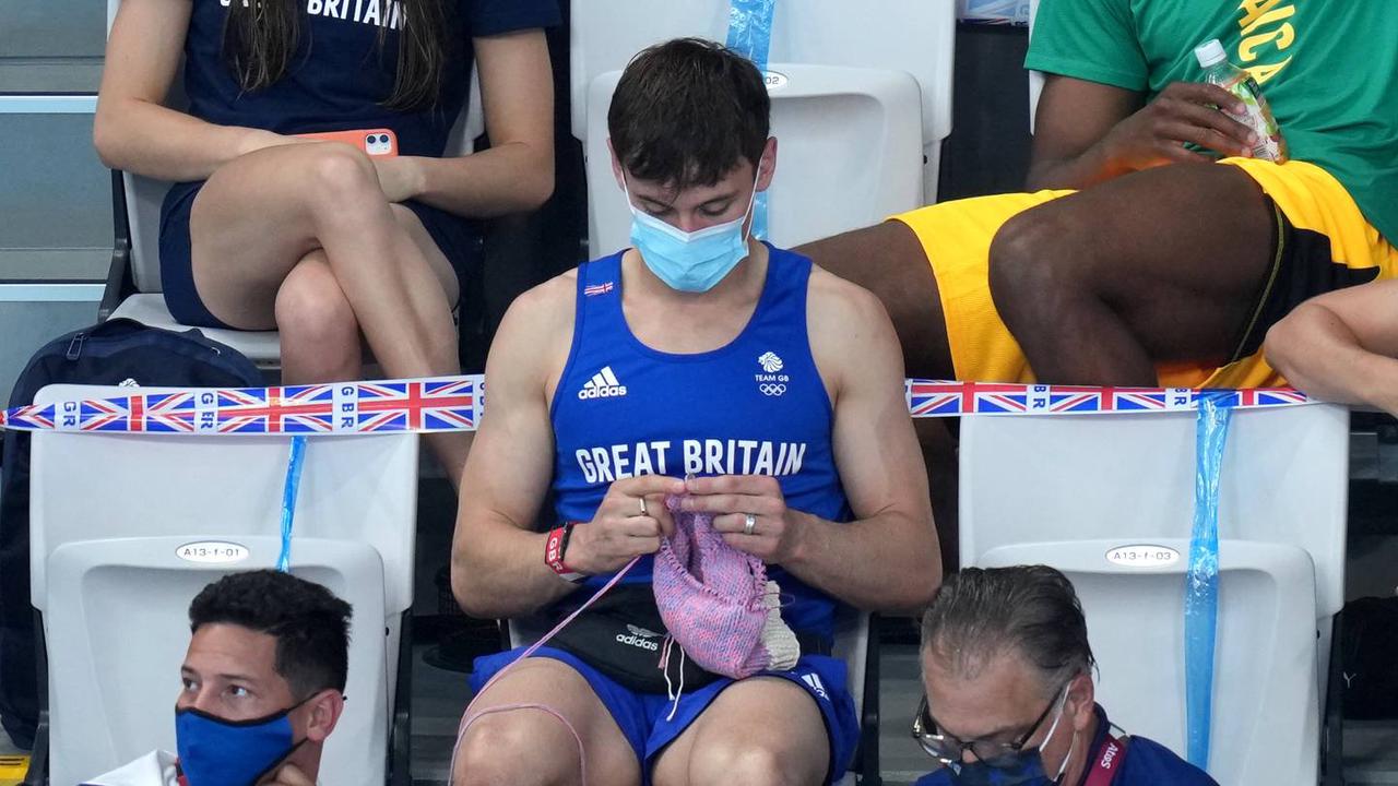 People Go Wild For Tom Daley Knitting In The Stands At The Olympics - Opera News