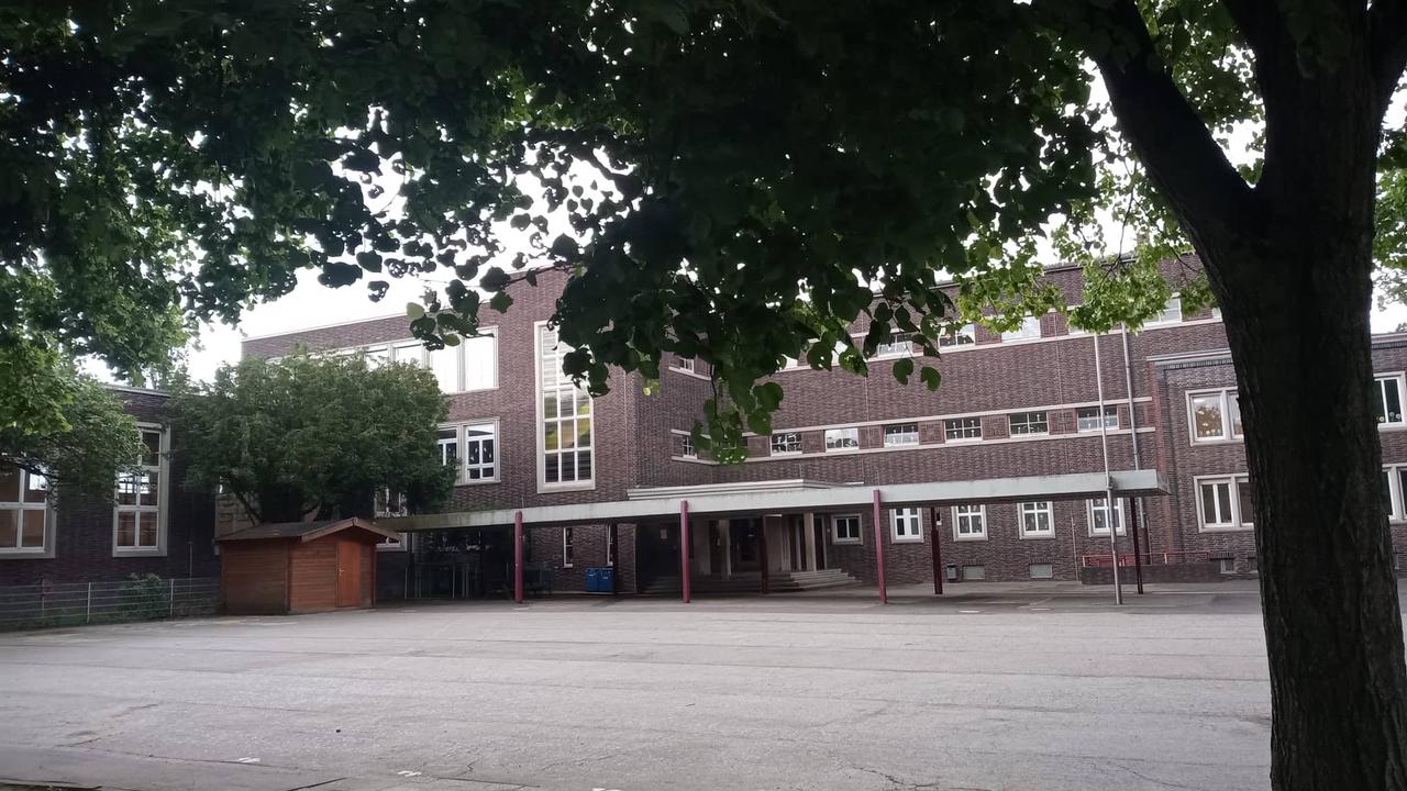 Viersener Albert-Schweitzer-Schule sucht gut erhaltene Tornister und Schulmaterial