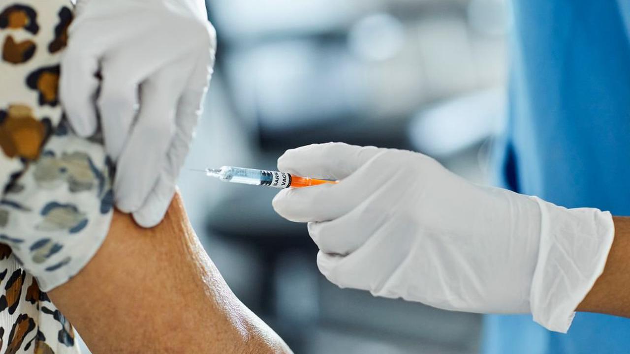 Covid-19 : voici pourquoi on peut être contagieux après 2 doses de vaccin