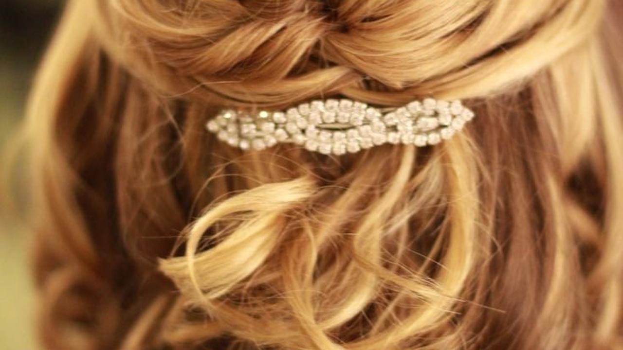 15 Photos Half Up Half Down Wedding Hairstyles For Medium Length Hair With Fringe Opera News
