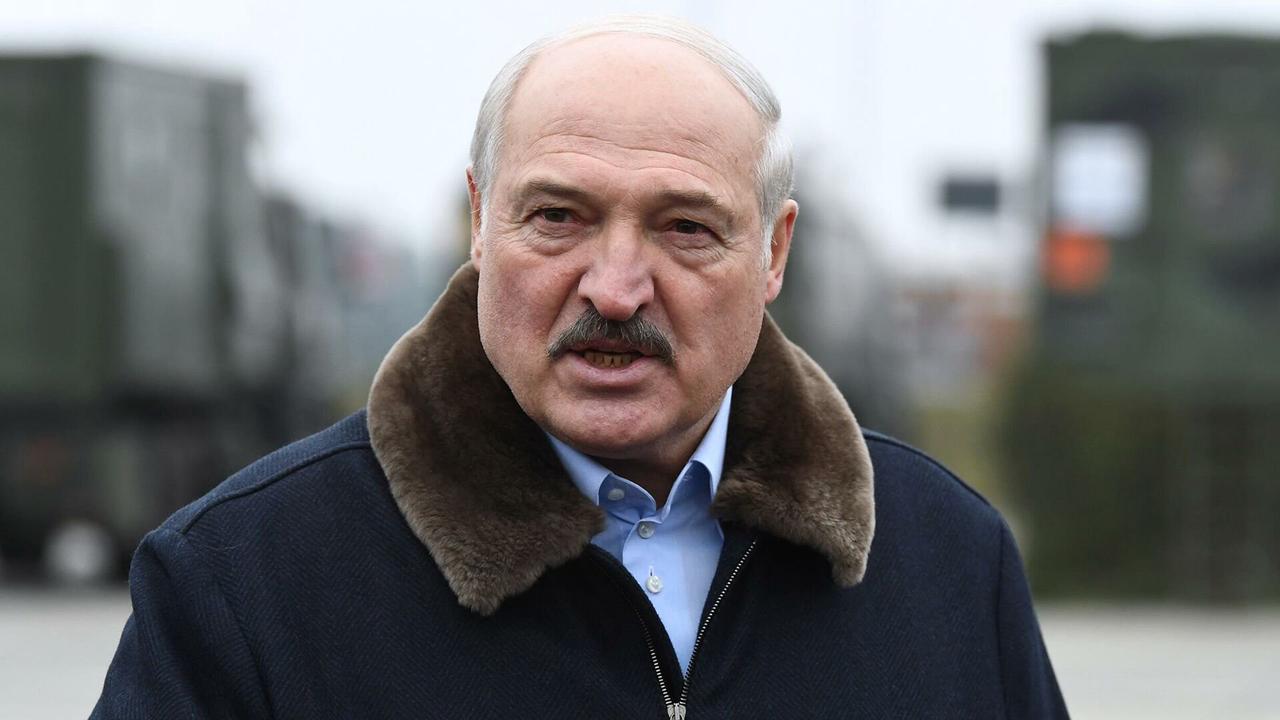 Лукашенко потребовал от Запада доказать, что Россия хочет атаковать Украину