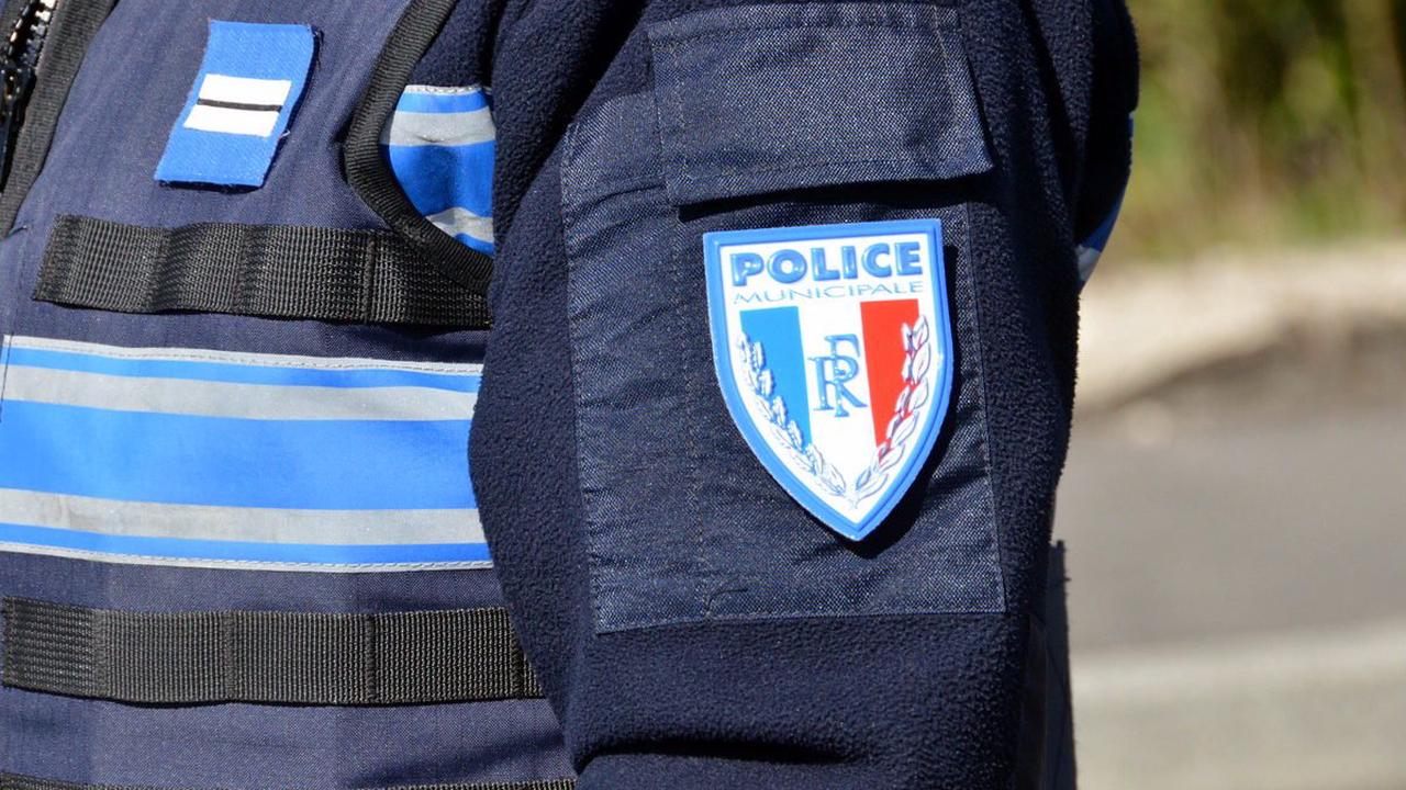 Besançon : ils poussent une voiture volée sur la chaussée, un mineur de 14 ans interpellé