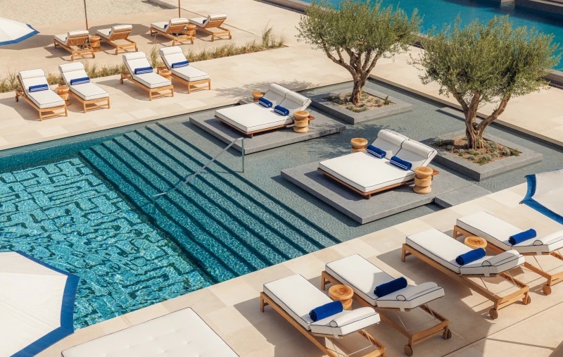 Why This Travel Credit Card Deserves a Spot at the Top of Your Wallet