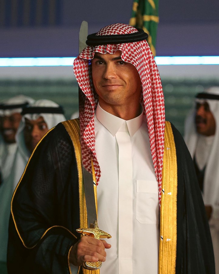 Cristiano Ronaldo Royal Saudi Outfit Thobe 