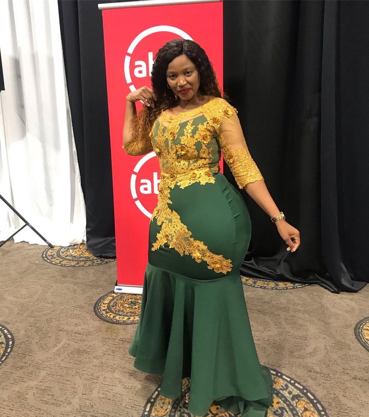 This woman works at ABSA bank, how do her male colleagues survive in the  office ama ni chakula ya mdosi? (PHOTOs) | DAILY POST