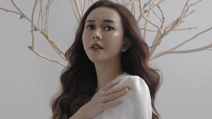 Aura Kasih.