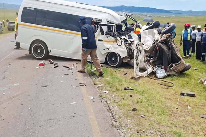 Nine die in horror minibus taxi crash on New Year’s Eve