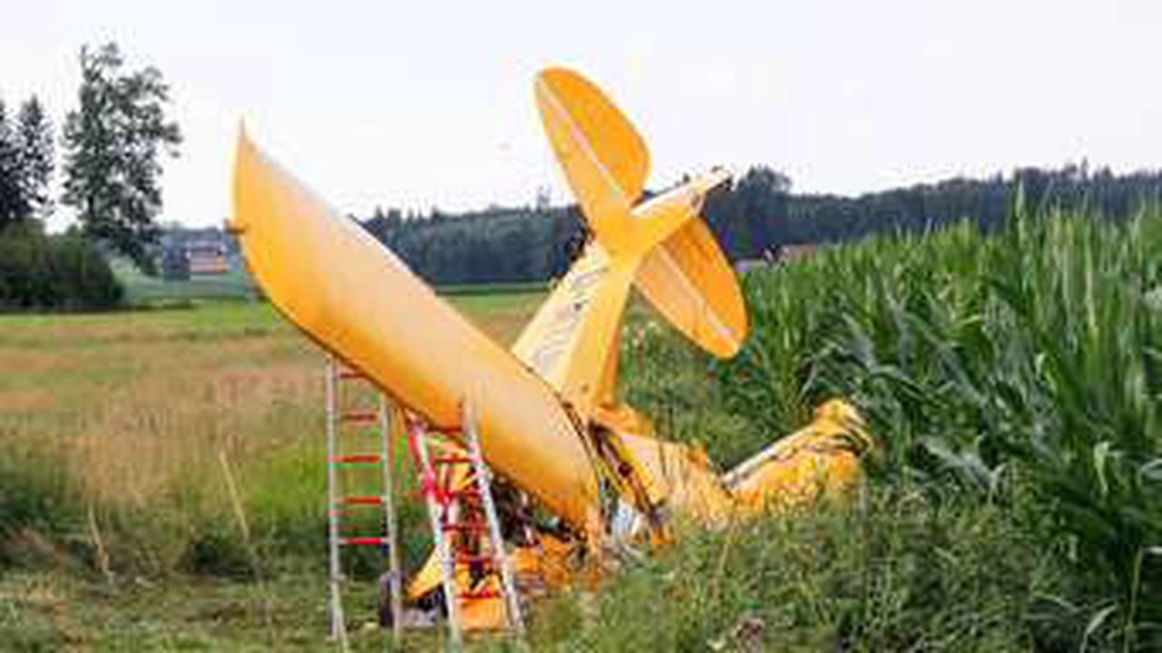 Flugzeugabsturz bei Tuntenhausen - Lösten die Rettungsfallschirme nicht aus?