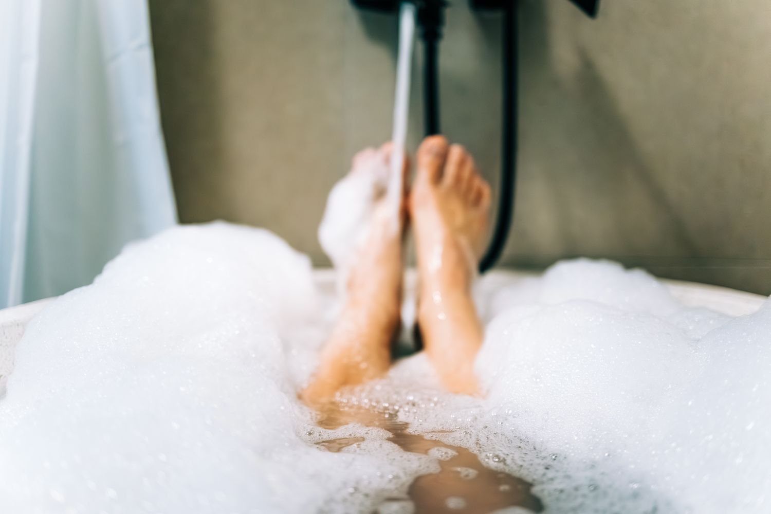 Study Suggests a Hot Bath Could Help Reduce Blood Pressure
