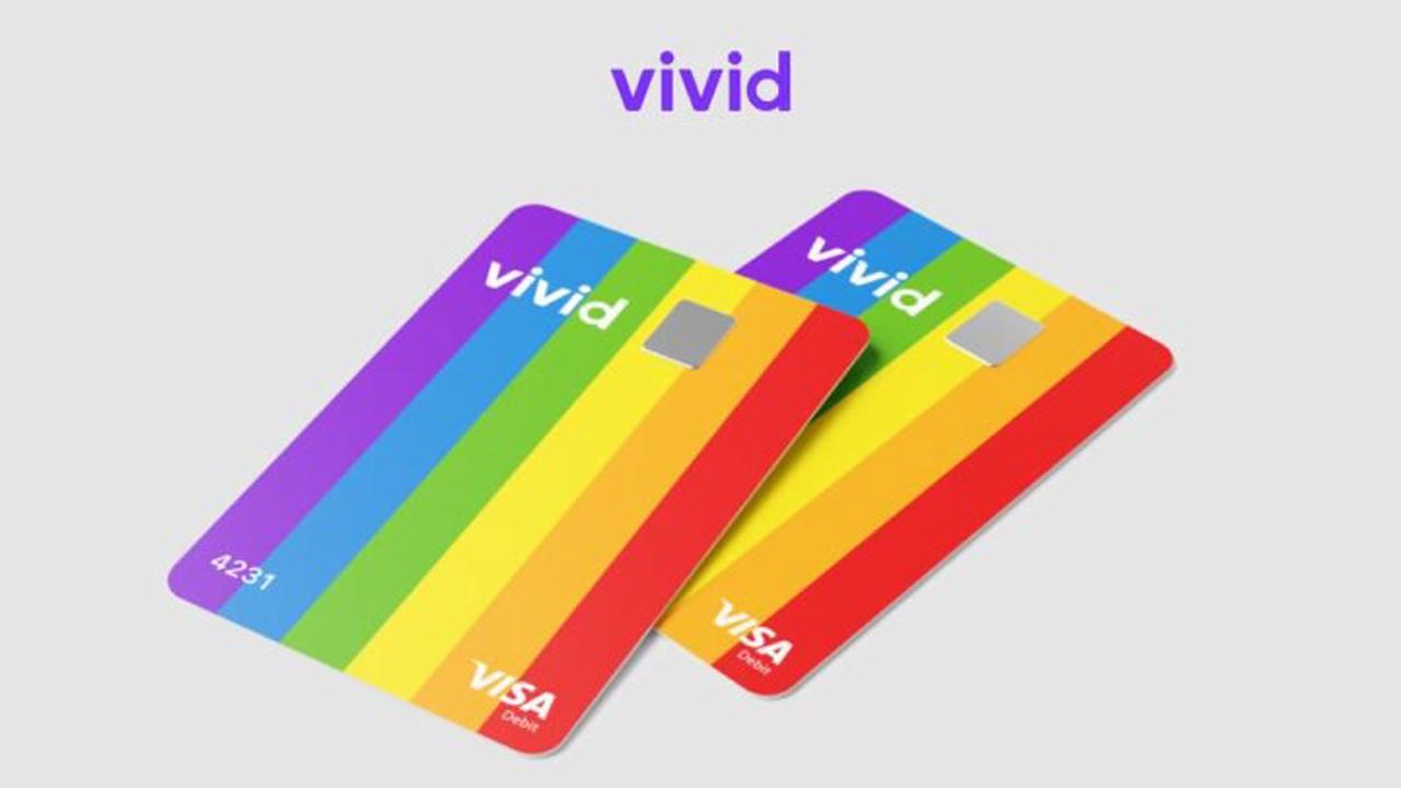 Vivid Pride Card: Visa-Karte im Regenbogendesign verfügbar