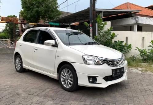 3 Mobil Hatchback Toyota Pilihan