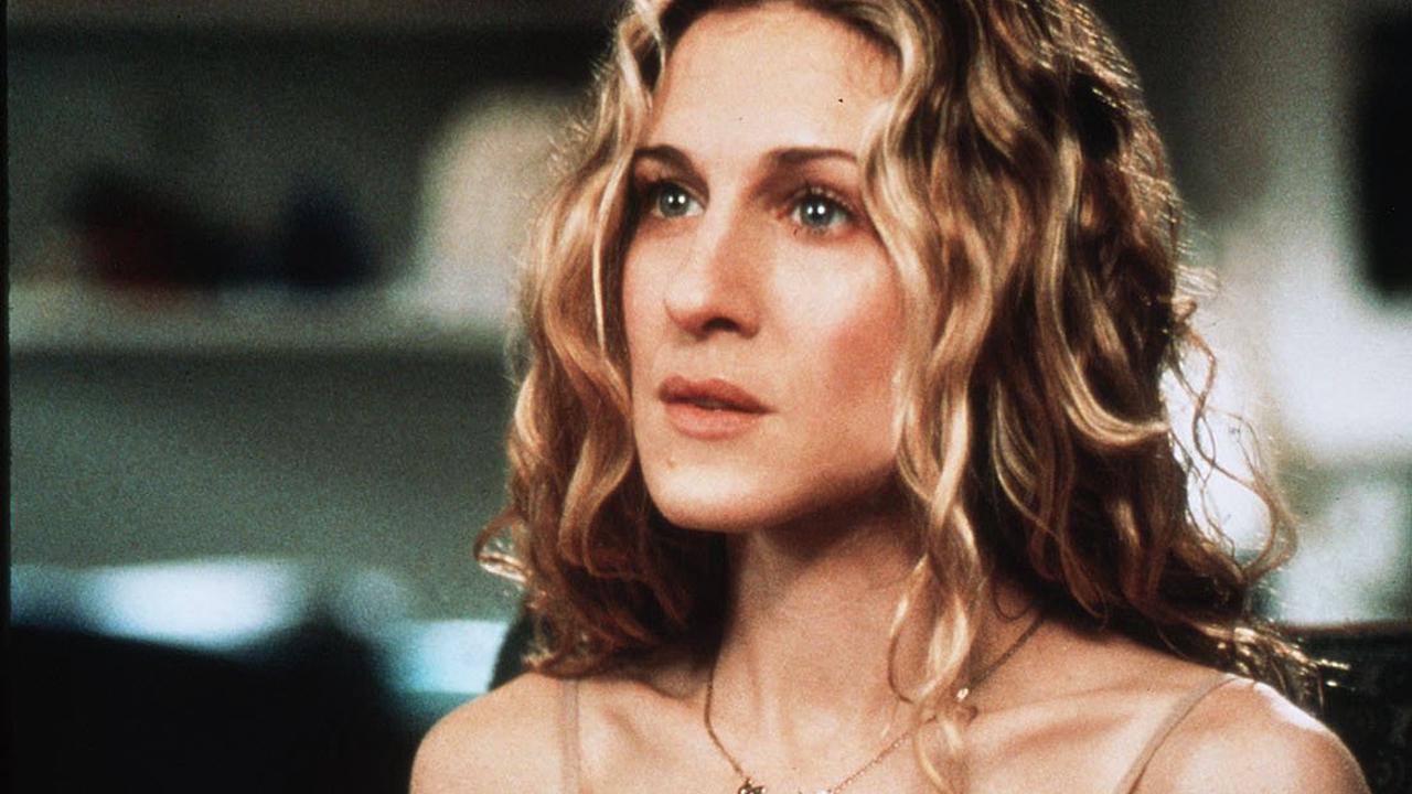 Where to buy your own name necklace like Carrie Bradshaw