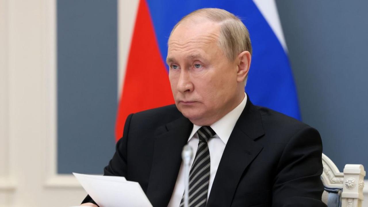 Wladimir Putin: Demütigung für Putin! Truppenabzug an Finnland-Grenze belegt Scheitern im Ukraine-Krieg