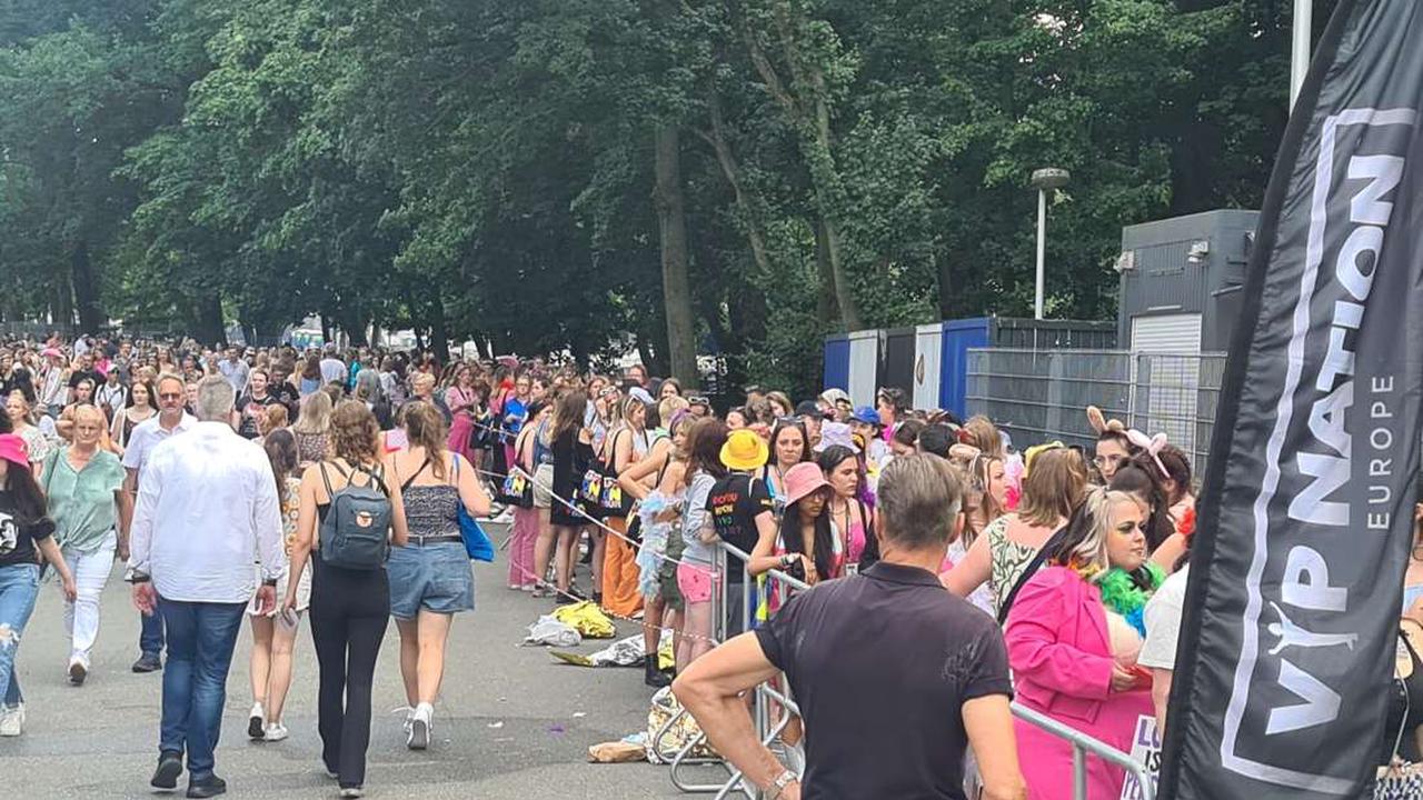 „Wir trinken nichts mehr“: Zehntausende warten auf Harry Styles Konzert