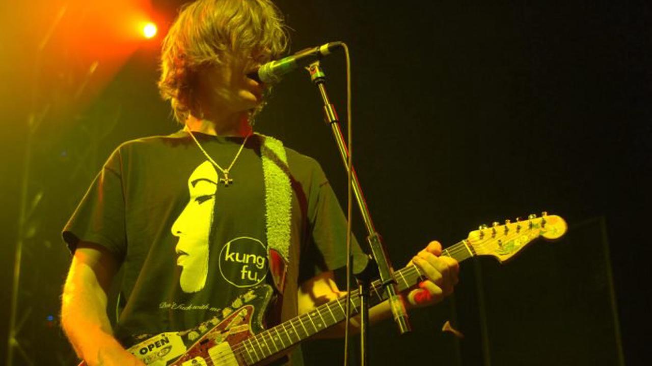 Sonic Youth announce rarities compilation 'In/Out/In', share slow-burner 'In & Out'