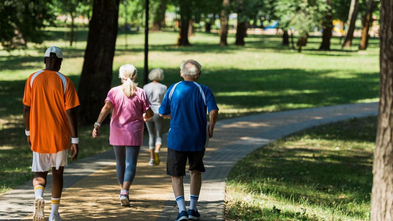 How You Walk Could Be An Indication Of Early Signs Of Dementia