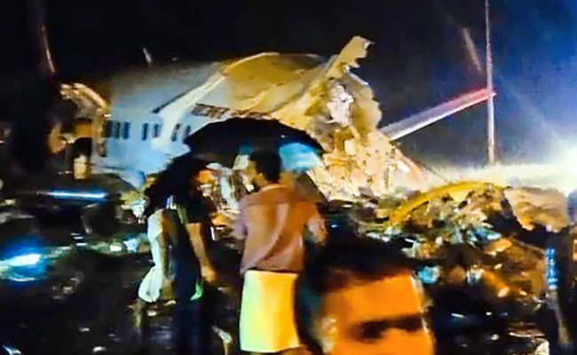 Two feared dead and several injured as Air India Express flight with 191 passengers onboard crash lands at Calicut Airport (Photos/Video)