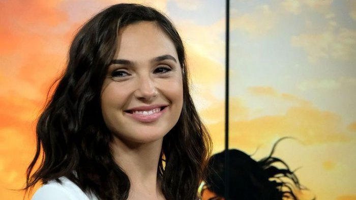 Aktris Israel Gal Gadot menghadiri kegiatan promo film Wonder Woman yang digelar di Build Studio di New York City, pada 23 Mei 2017
