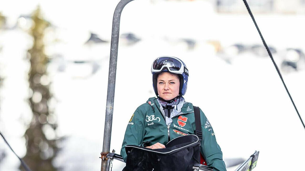 Skispringen Eine Pionierin tritt ab