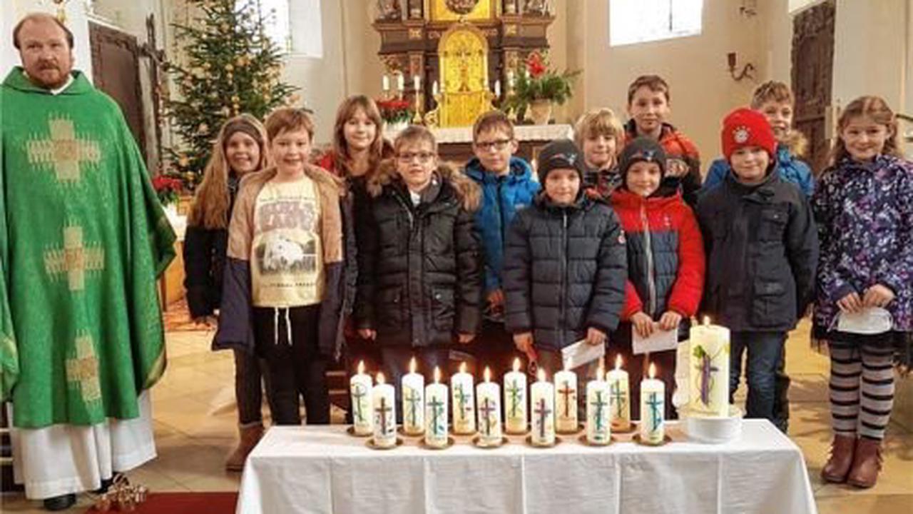 Junge Christen bereiten sich auf Erstkommunion vor
