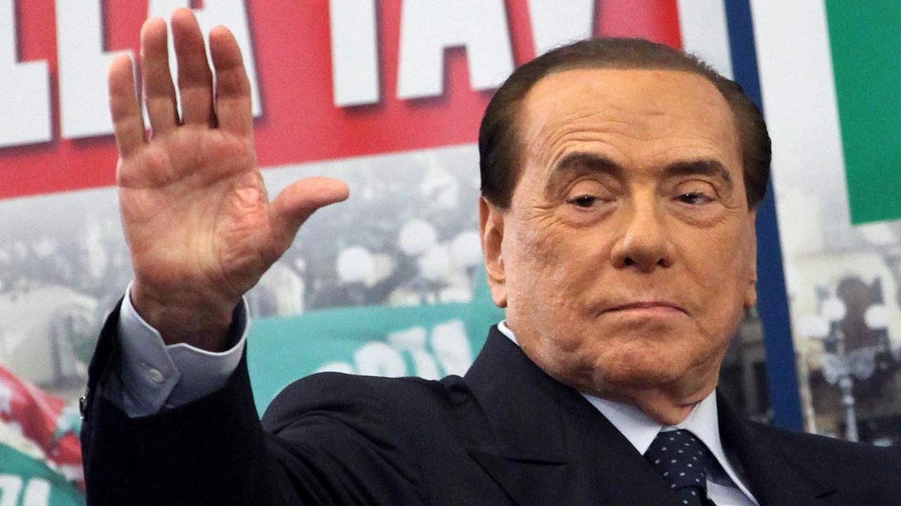 En Italie, Silvio Berlusconi tente un retour en politique par l'extrême droite