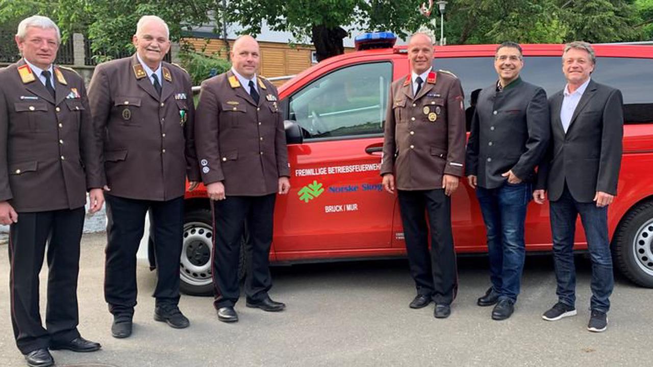 Kommandowechsel bei der Norske Skog-Feuerwehr nach 33 Jahren