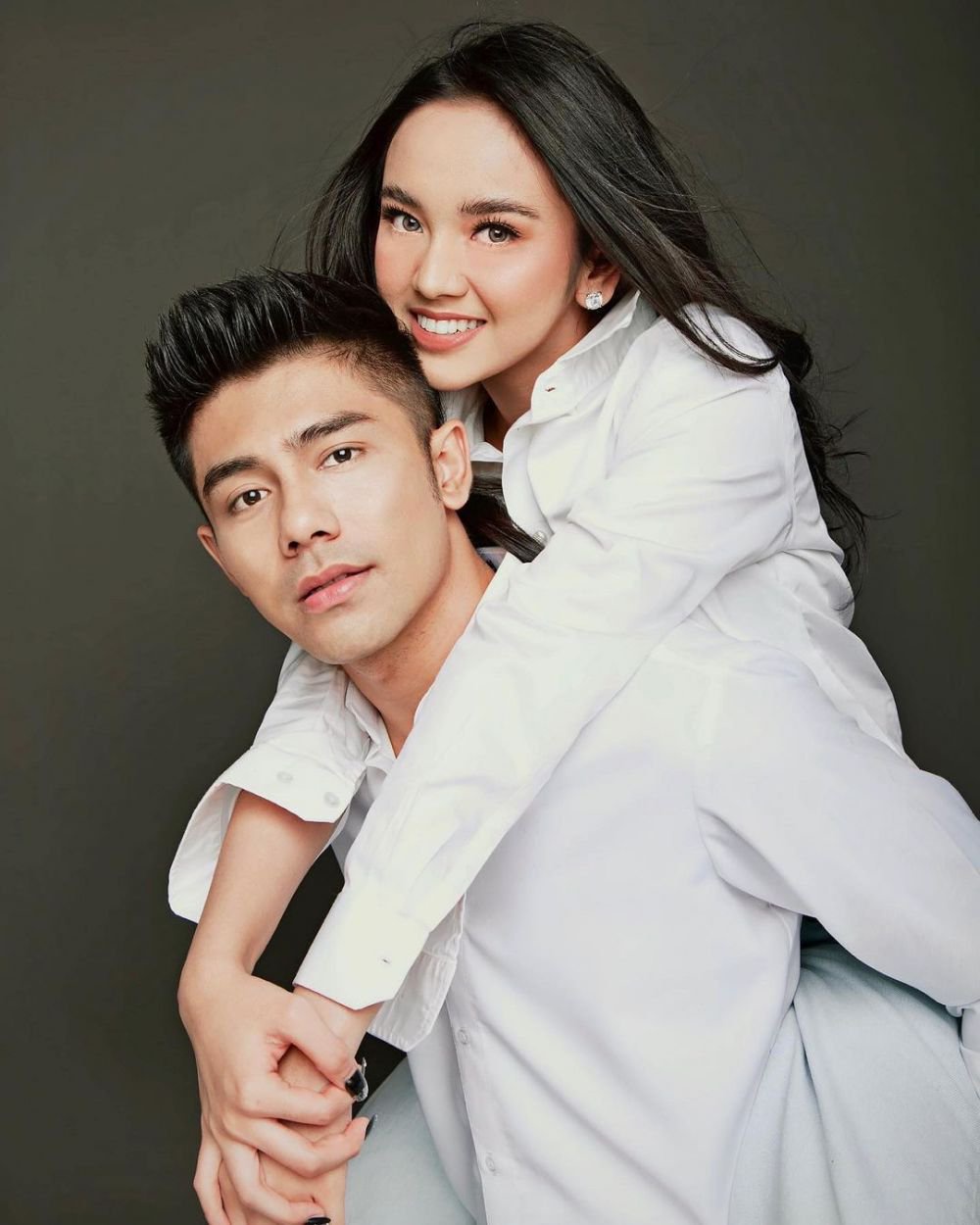 10 Adu Gaya Pacaran Selebritas Muda Tanah Air, Siapa Paling Uwu?